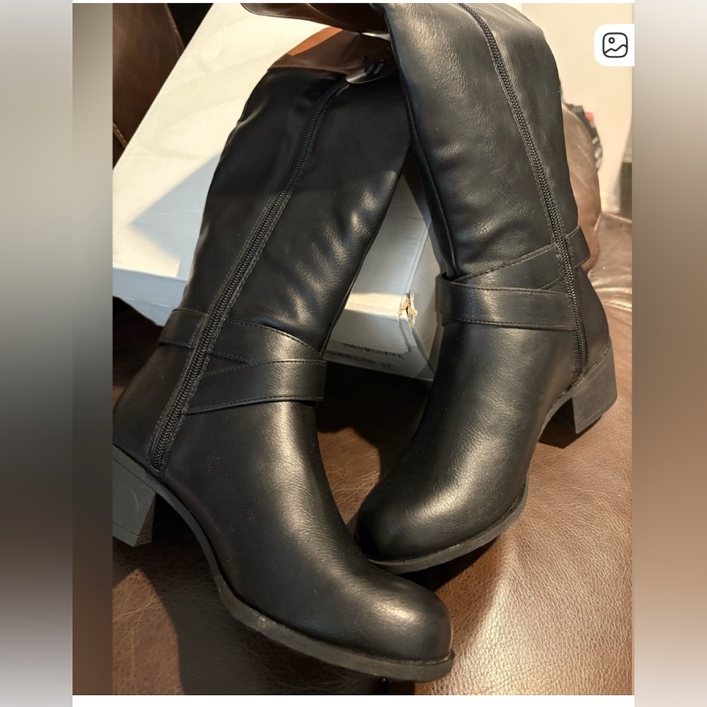 New in Box , style  & Company  Vedaa Black & Brown heeled boots. -Size 5.5-